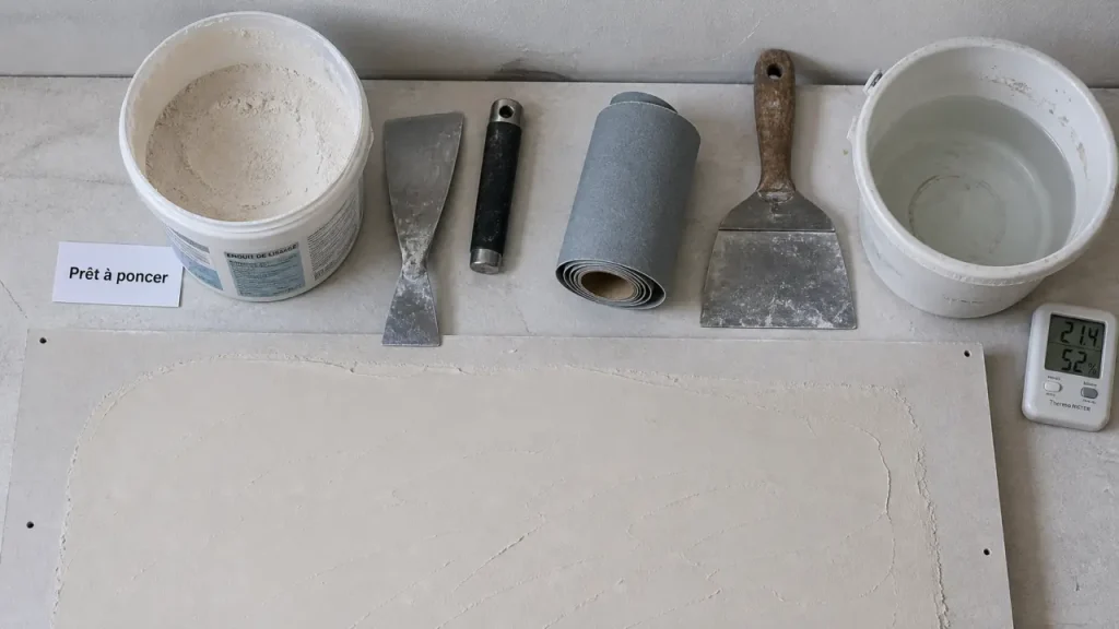 Enduit de lissage avant ponçage : 2 h à 24 h, et 4 facteurs qui changent tout